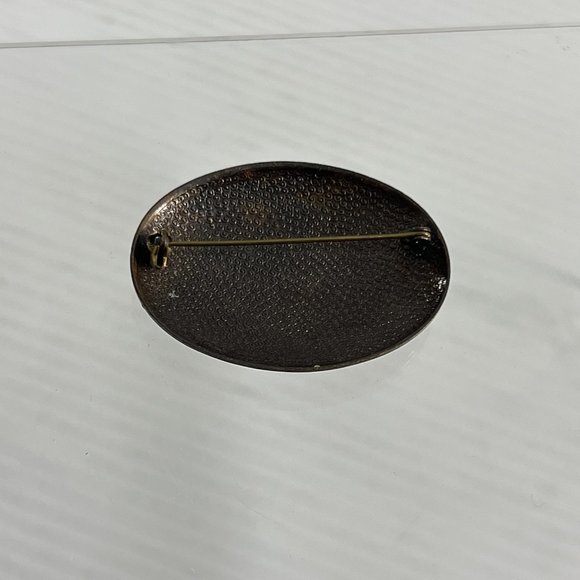 Metal Ornate Brooch Pin Green Enamel Fleur de lis Celtic Oval 1.75" X 1.375" - Picture 2 of 6